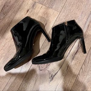 Gucci Black Patent Leather Pointed-Toe Ankle Booties Size 36.5
